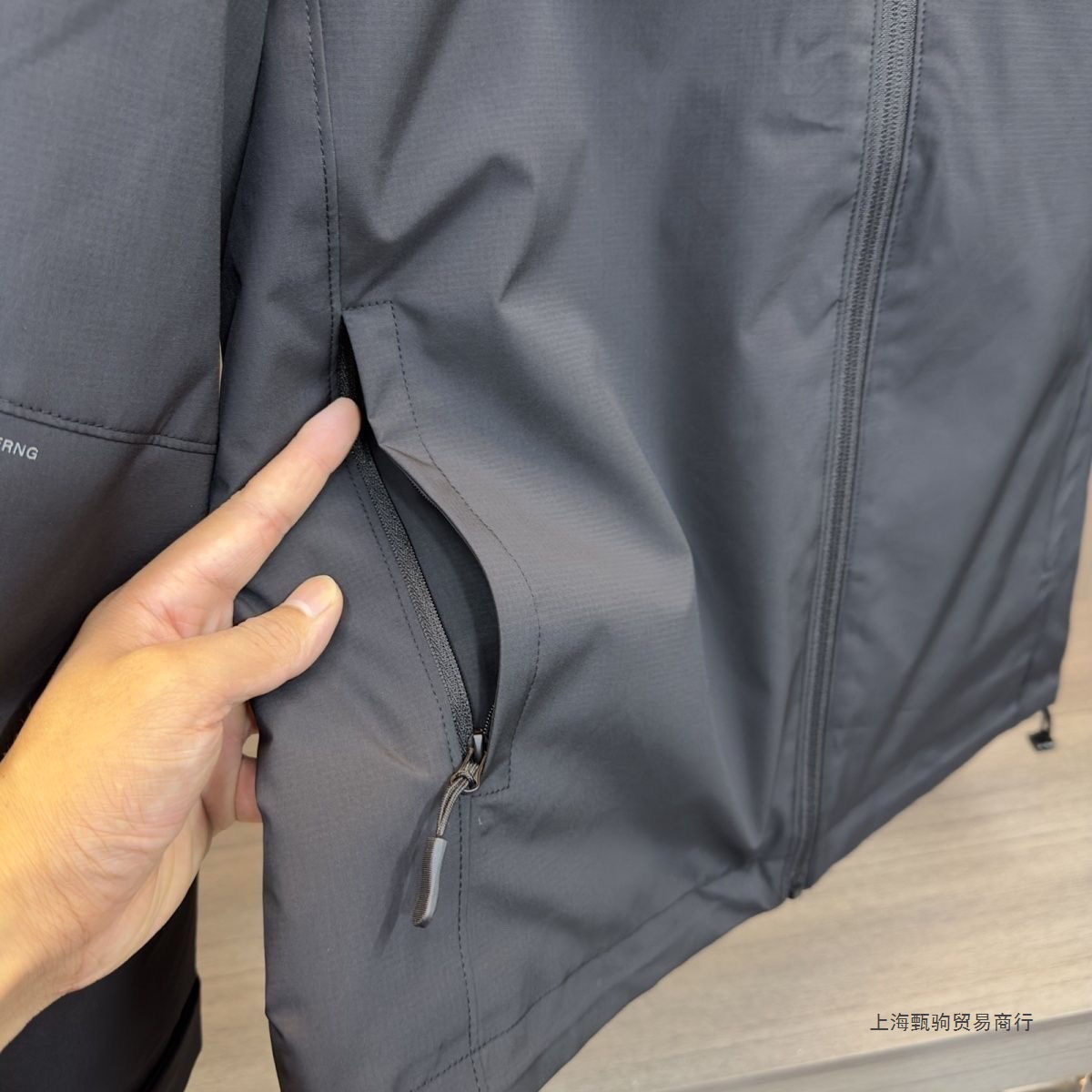 2025 primavera nuevo estilo chaqueta de cuello alto para hombre chaqueta de exterior con capucha chaqueta de algodón fino casual de comercio exterior chaqueta de algodón