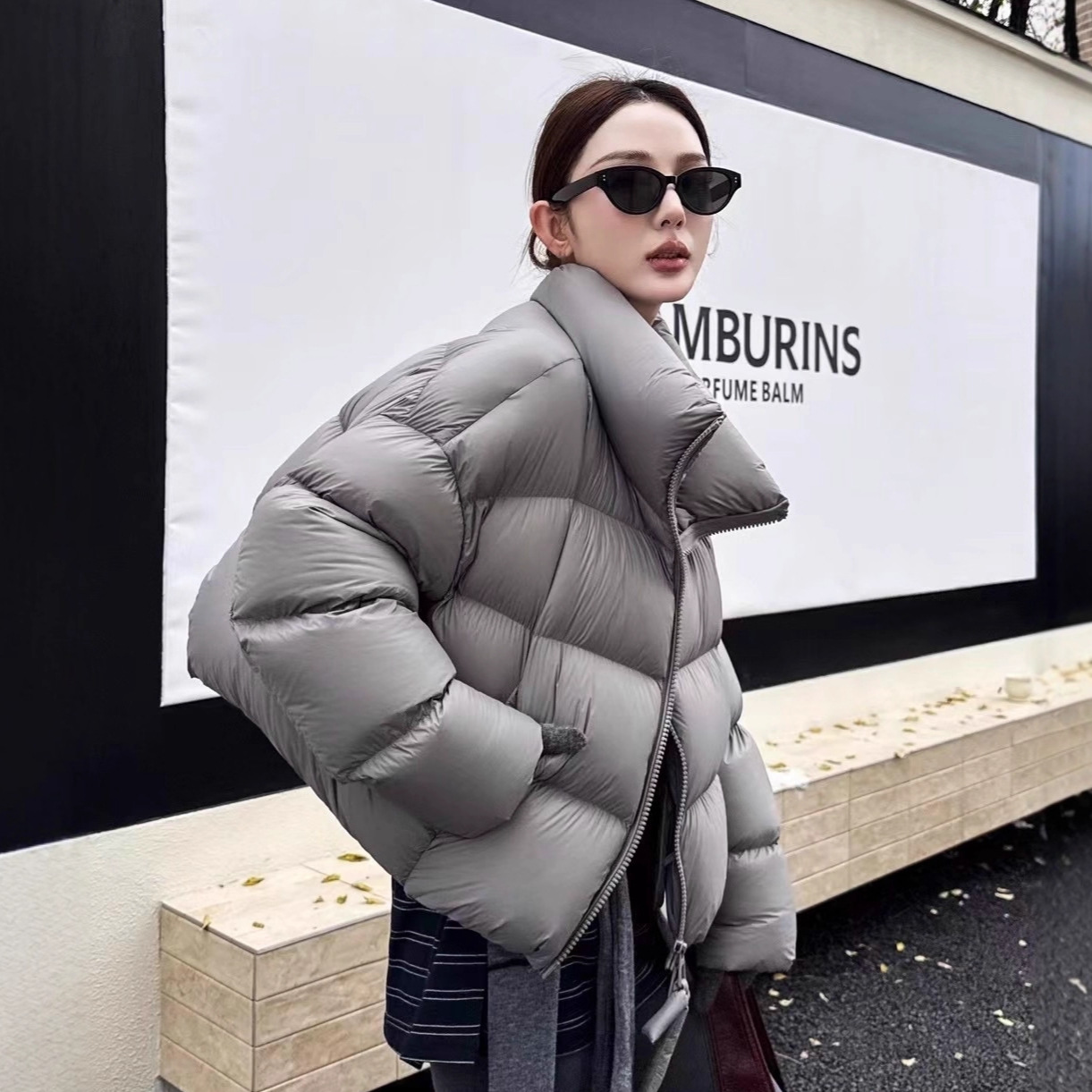 New National Standard 90 White Duck down Cloud Puff down Jacket Women's Short Design Turtle Back Stand Collar Thickeneded Warm Jacket