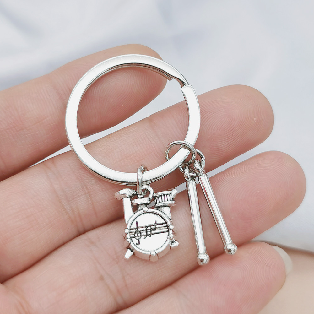 1 Piece Quantity 1 Piece Simple Style Classic Style Solid Color Alloy Plating Keychain