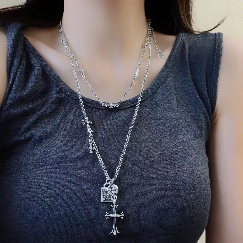 Trendy Heavy-Duty Cross Punk Style Necklace for Women Ins Niche Minimalist Design Clavicle Chain Accessory