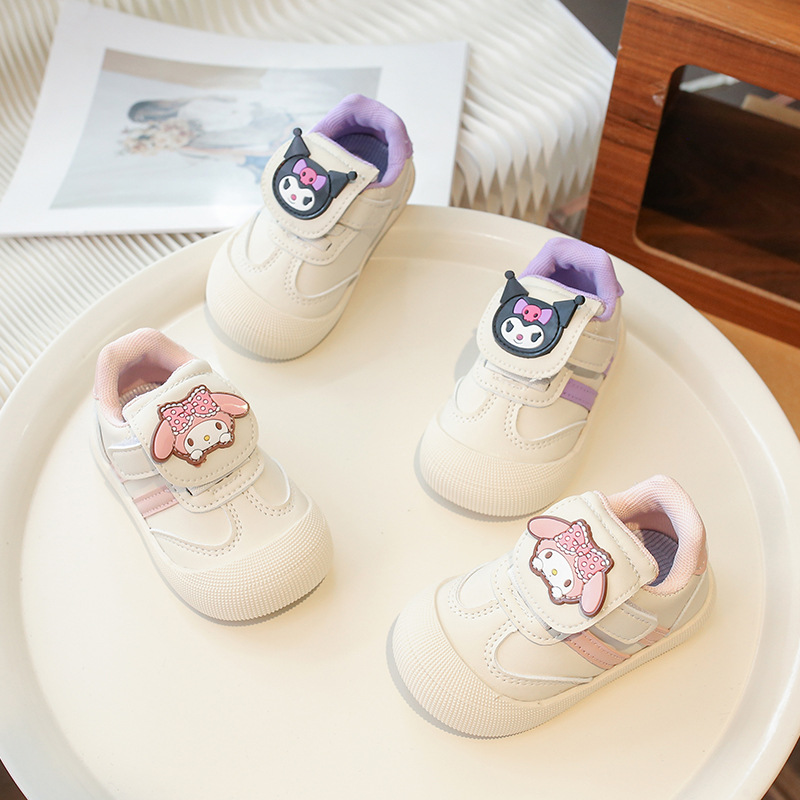 2024 otoño nuevos zapatos para bebés bebés niñas dibujos animados antideslizantes suela suave antipatas zapatos para niños pequeños al por mayor