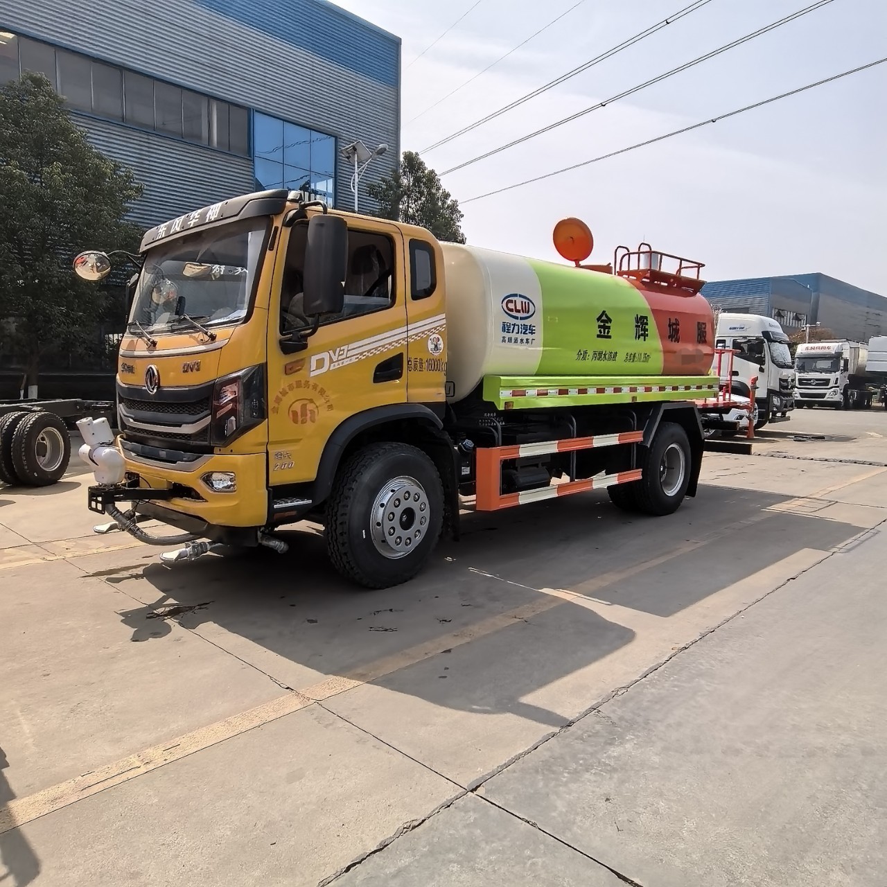 Export-Type 5-Cubic-Meter, 8-Cubic-Meter, 12-Cubic-Meter, 15-Cubic-Meter, 20-Cubic-Meter, 22-Cubic-Meter, 25-Cubic-Meter Engineering Sprinkler Trucks with Shipping Included, Direct Sales from the Manu