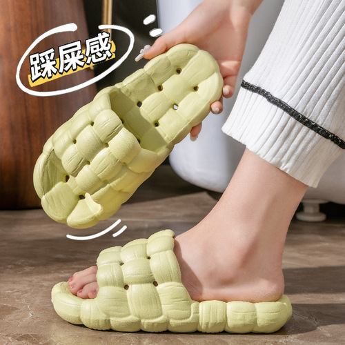 New bathroom bathing slippers for women summer indoor home bathroom hollow couple soft bottom hotel slippers for men