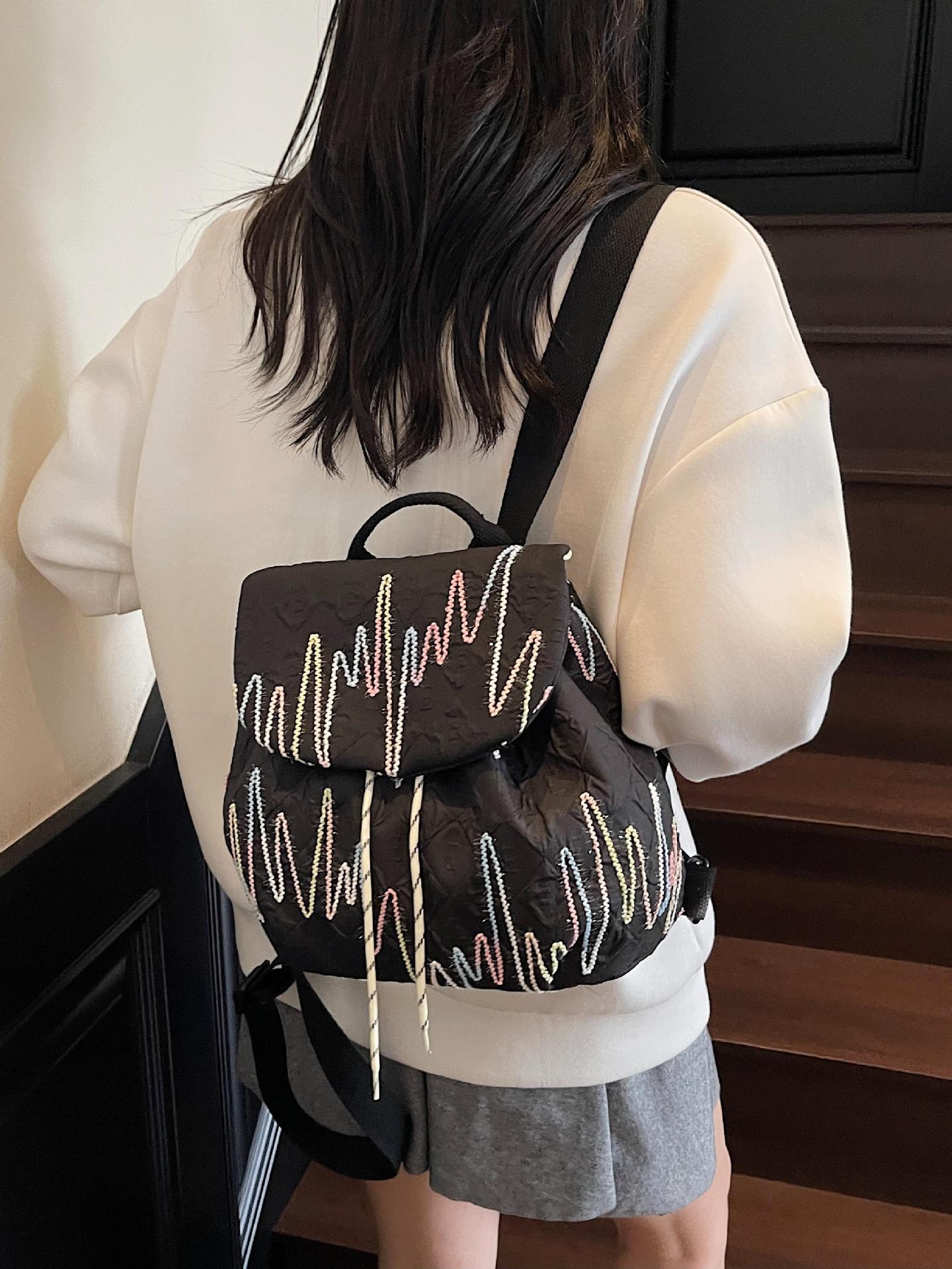 Estudiantes de clase mochila para mujeres de gran capacidad 2025 nueva mochila universitaria de estilo universal mochila de estilo de moda