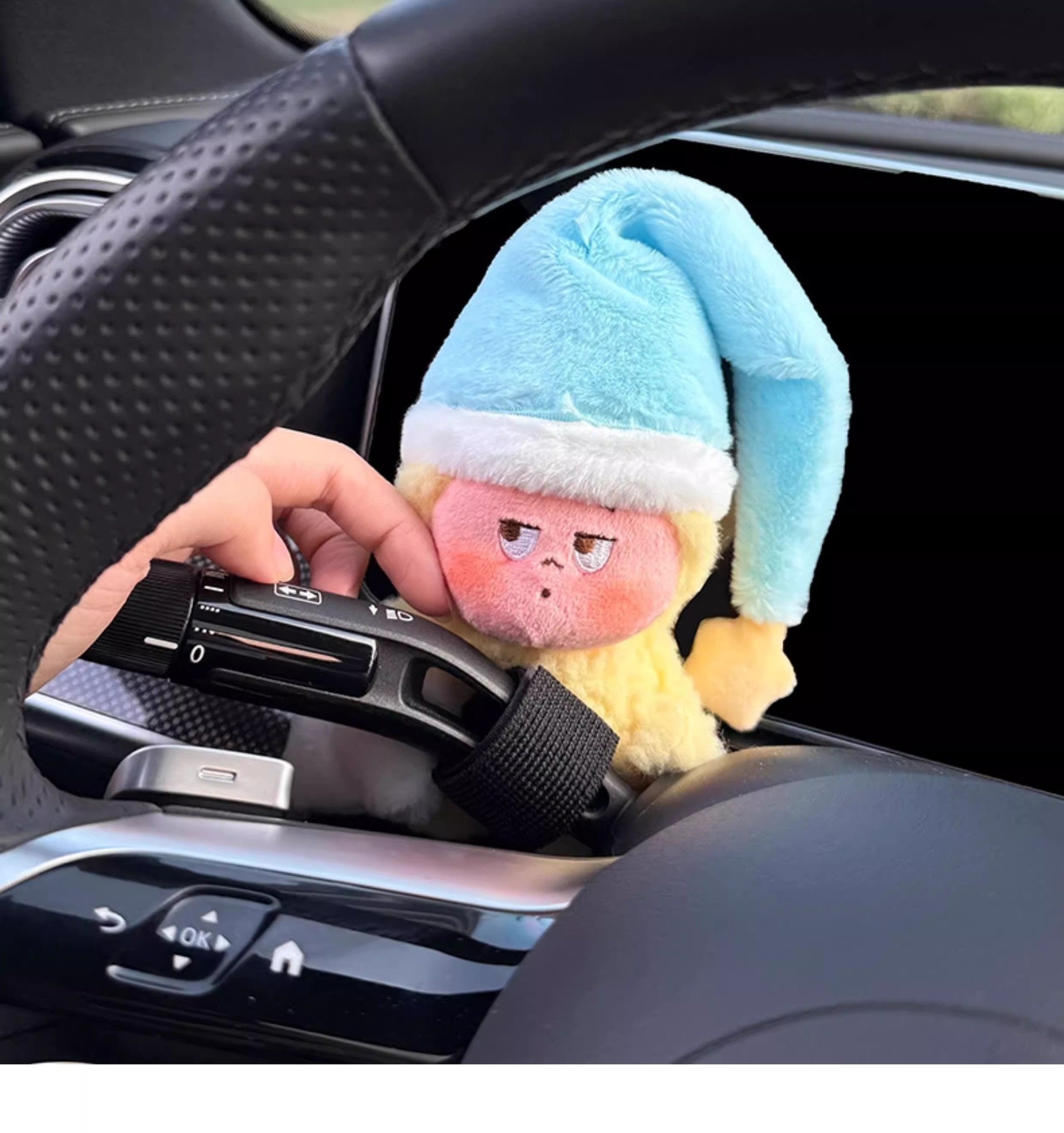 New car gear shift decoration accessory, cute star-shaped figure, wiper decoration doll, turn signal light toy for women