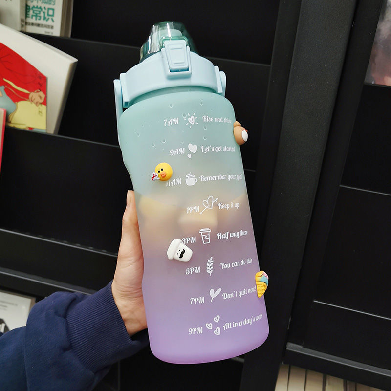 Taza de agua transfronteriza de gran capacidad para estudiantes de entrenamiento militar calibración hervidor de agua para hombres y mujeres acondicionamiento físico taza de agua portátil resistente a altas temperaturas verano