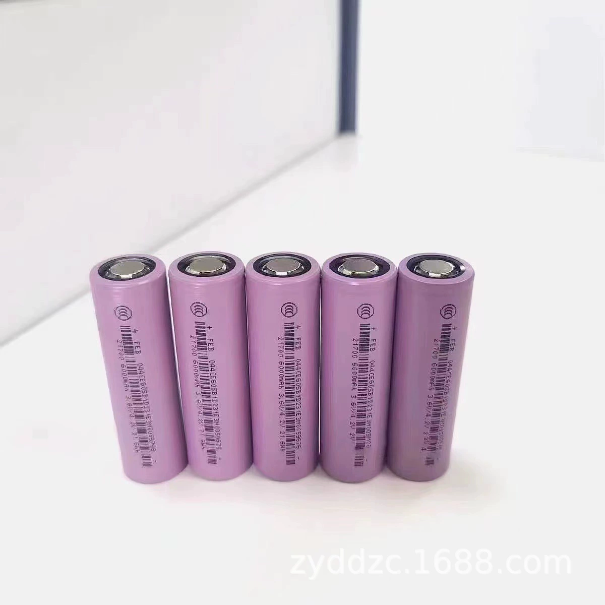 Производитель продаёт новый аккумулятор Foster's A 21700, мощность 5C, 6000 мА·ч с полным экспортным сертификатом