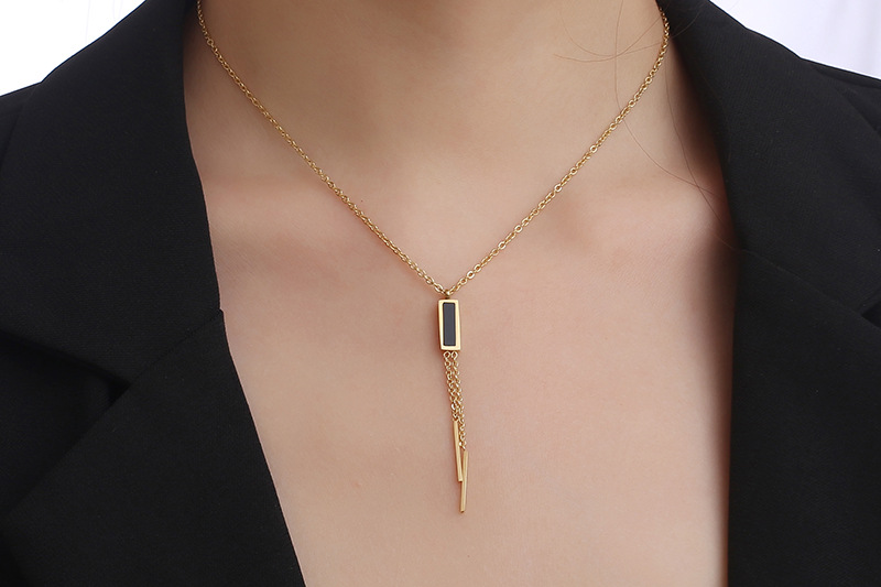 Female Titanium Steel Rose Gold Long Tassel Clavicle Chain Wholesale display picture 3