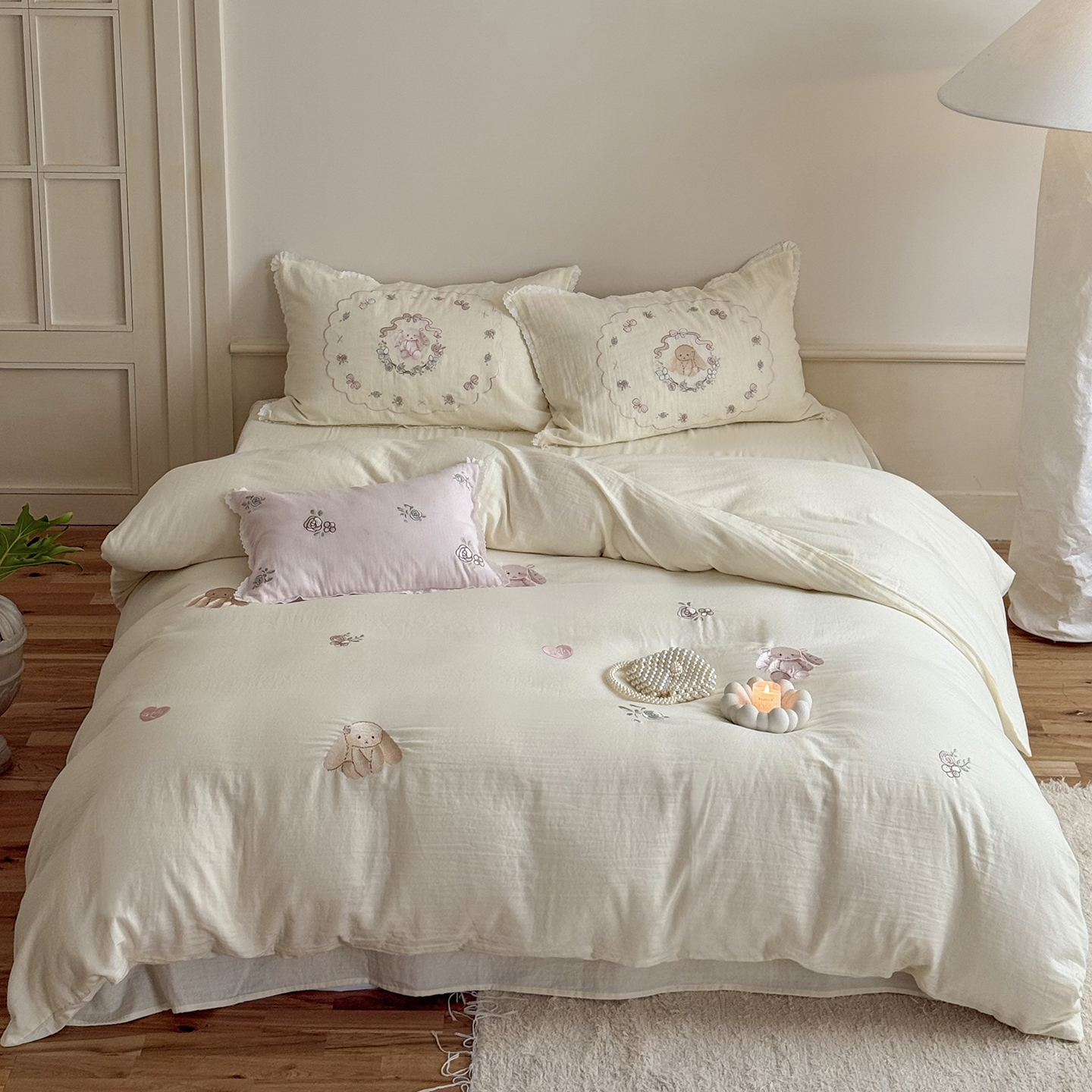 Corazón de la niña francesa, algodón suave, sábanas de algodón de tres o cuatro piezas, bonitas colchas bordadas de conejo, ropa de cama