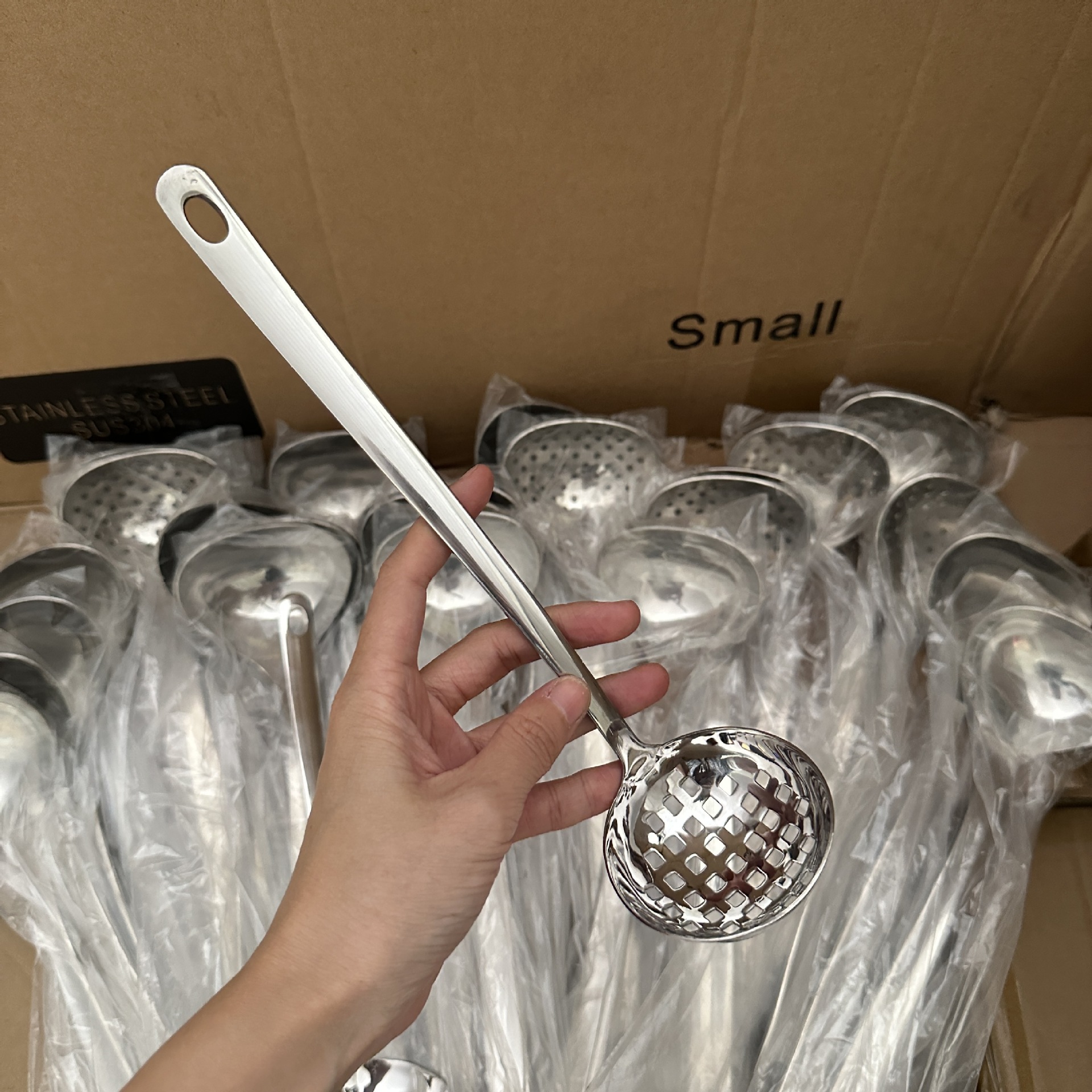 Espumadera de acero inoxidable con mango largo para sopa y hot pot_voghion.com