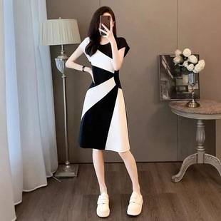 ��ʽ�B��ȹŮ�b�ļ�2025�¿���|�����@�ݸ߼��ڰ�ƴ�����eȹ��