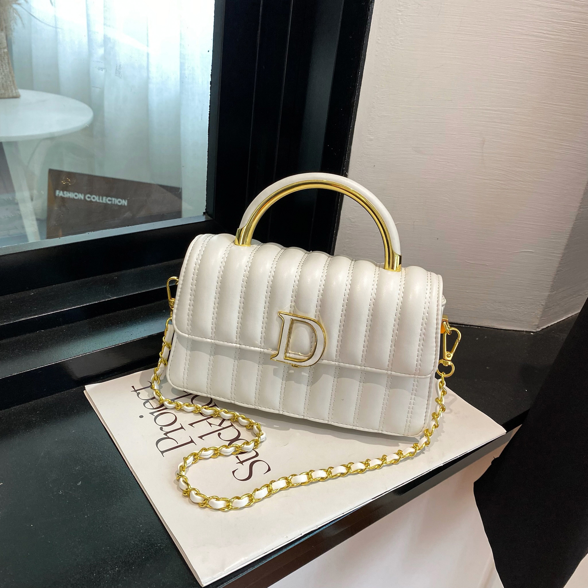 Hochwertige, leichte, luxuriöse, weiche Ledertasche mit bestickter Kette, kleine, duftende Tasche für Damen, vielseitige, modische Textur, One-Shoulder-Crossbody-Handtasche_voghion.com