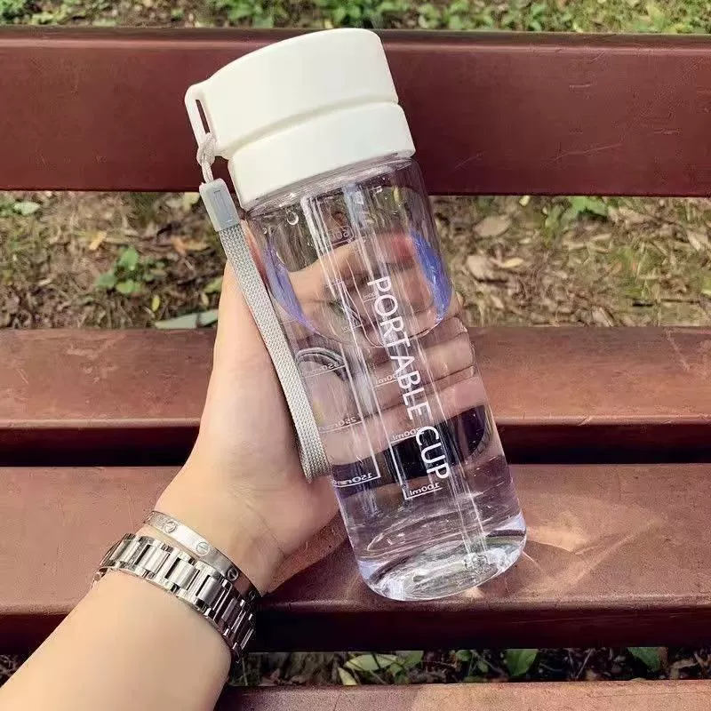 Пищевая простая бутылка для воды экологичная высокотемпературная стойкая к воде чашка мужской стиль простая пластиковая большая ёмкость портативная и против упадка