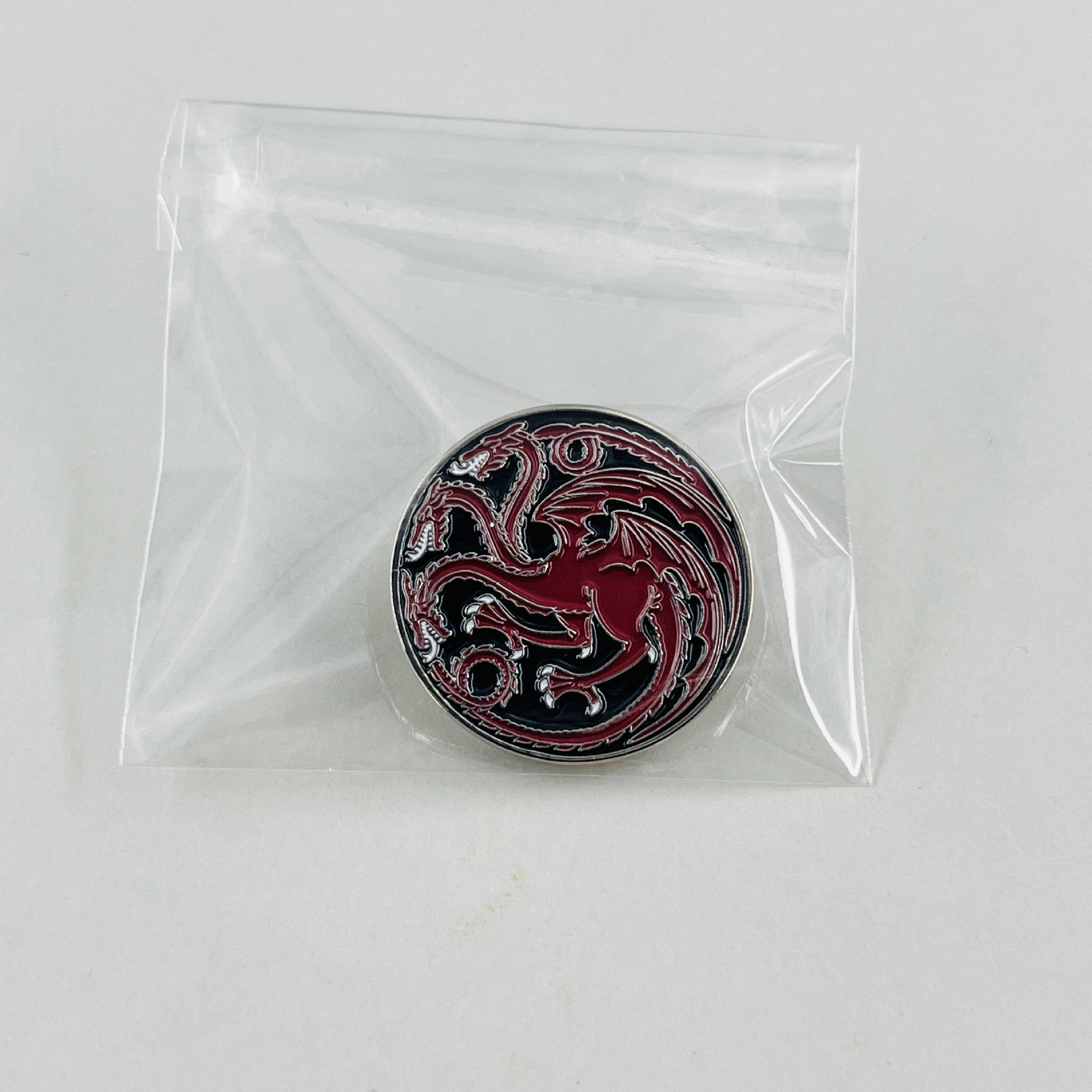 Game of Thrones Targaryen Family Brooch, Blood and Fire Three-Headed Dragon Badge, Dark Style Anime Merchandise, Backpack Accessories