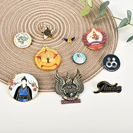 金属工艺品;奖牌;奖状、证书