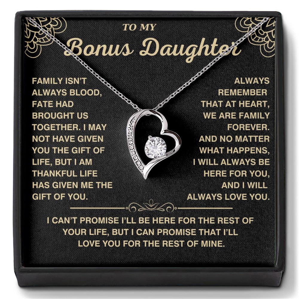 Cross-Border to My Bonus Daughter Heart-Shaped Diamond-Encrusted Necklace, Light Luxury Heart-Shaped Clavicle Chain, Exquisite Gift Box Set