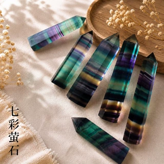 天然水晶七彩萤石六棱单尖柱水晶摆件蓝绿紫萤石六角柱水晶柱