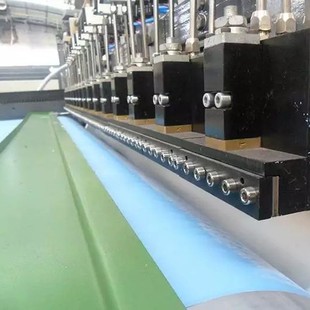Factory Direct Energy Saving High Efficiency Pur Non Woven Fabric Spraying Coating Machine for Spraying Composite Production Line