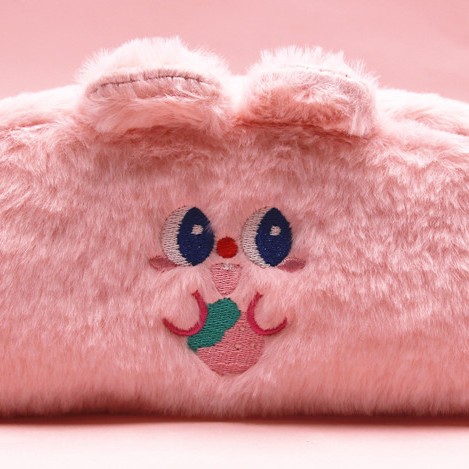 2023 transfronteriza en la acción de gran capacidad de la caja de lápiz Poof lindo oso estudiante de peluche bolsa de papelería caja de lápiz de curación suave billetera