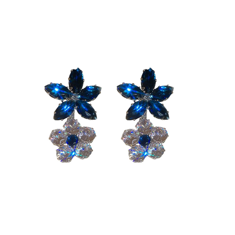 Aguja de plata flor de zircón colgante pernos de moda ligera lujosa cadena de clavícula francesa multifuncional vestido de alto nivel conjunto de joyas