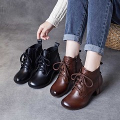秋冬の新型の柔らかい底の復古のショートブーツの経典でカジュアルな中で女性の靴の女性の小さいかかとのお母さんの皮の靴を合わせます。