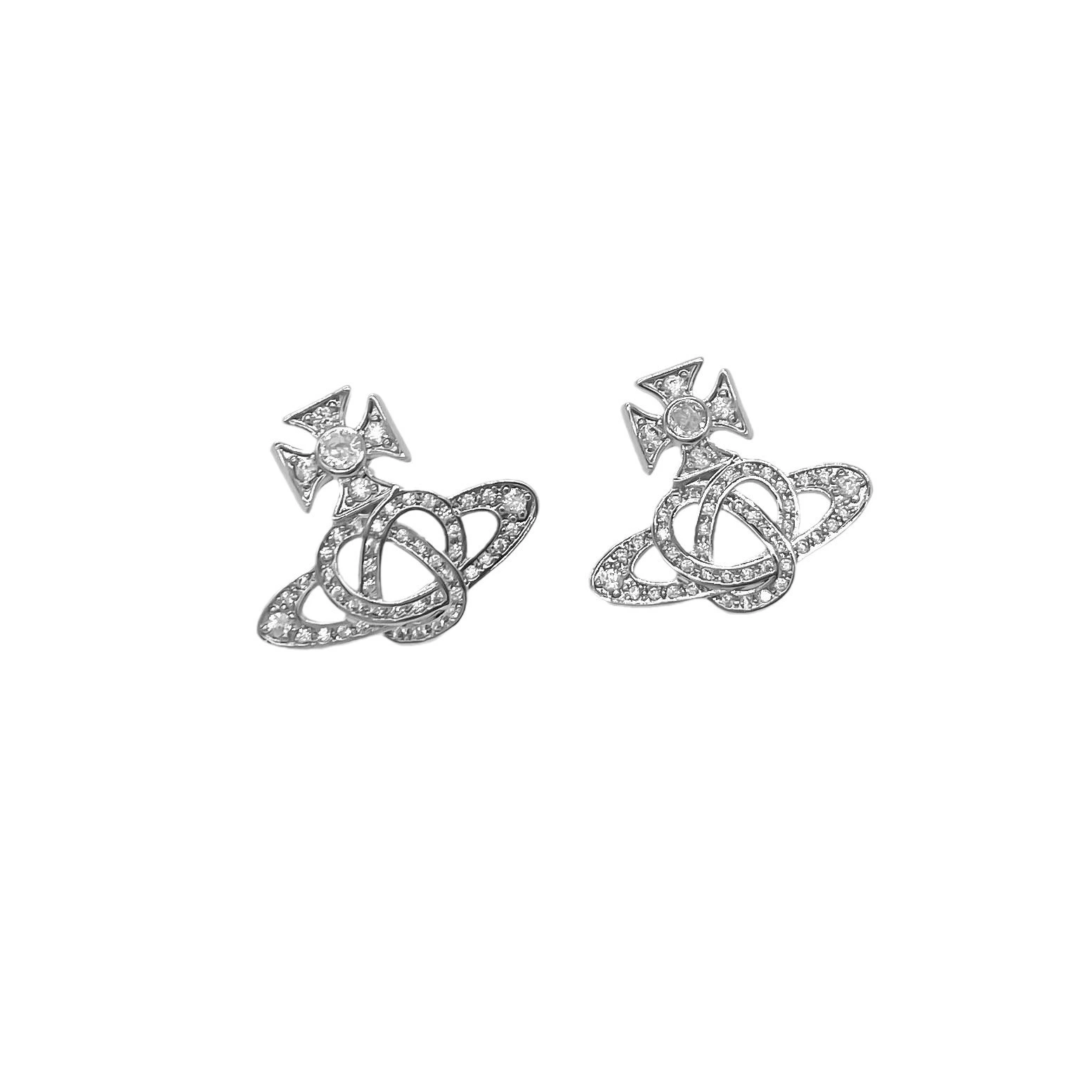 Украшения, инкрустированные diamonds? Let's craft Russian: "Серьги, инкрустированные бриллиантами, стиль лёгкой роскоши, качественный стиль, городской стиль"