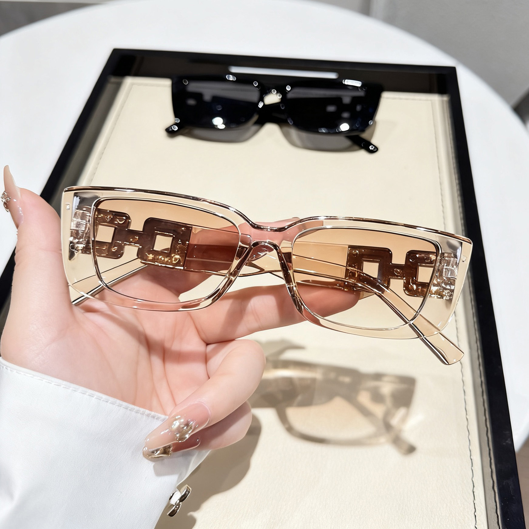 Retro Rectangular Sunglasses For Women Stylish Street Style_voghion.com