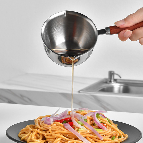 Mini hot oil pan 304 stainless steel watering pan mini small pot wooden handle burning pan small oil pan splashing pan milk pan