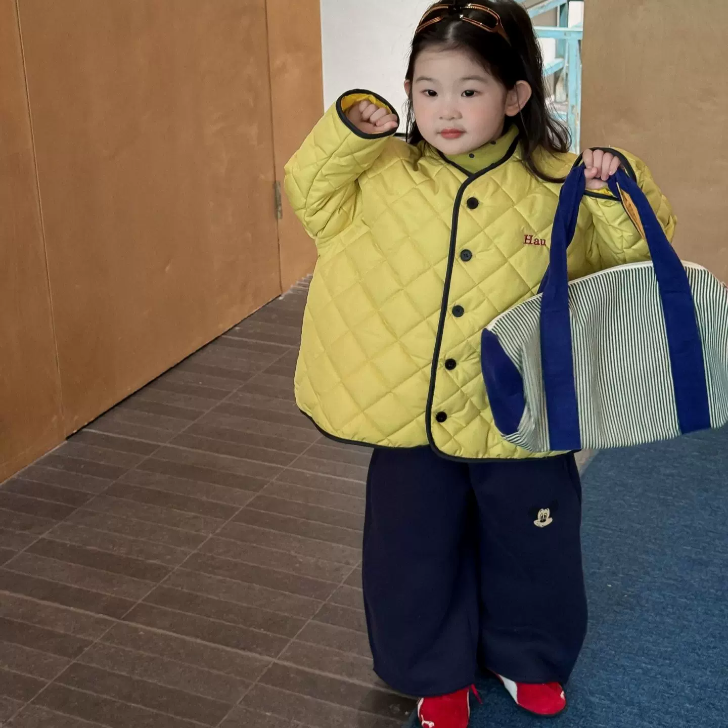 2025冬季新款童装 韩版童装 女童绗线格子夹棉棉衣 轻薄型棉服