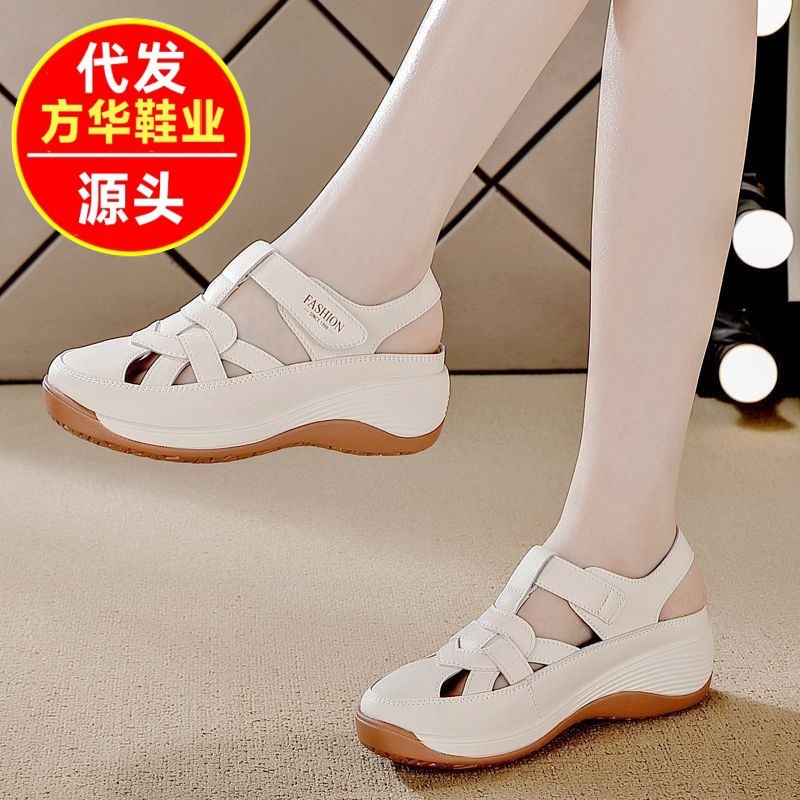 2026 verano nuevo bolsillo vacío fondo grueso sandalias de tacones amor de moda romana simple zapatos de mamá