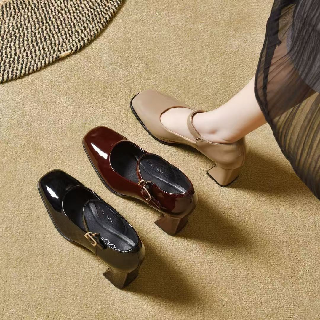 2026 primavera y verano nuevo color sólido ligero una hebilla de moda universal cabeza cuadrada Mary Zhen zapatos de moda para mujeres