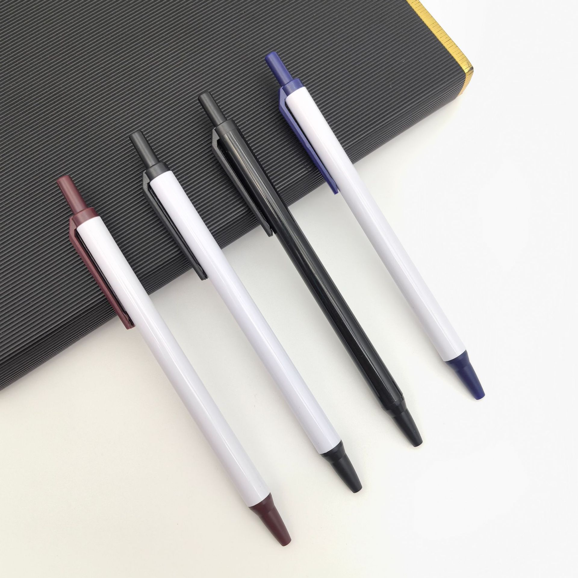 Bolígrafo de prensa de plástico clásico, bolígrafo publicitario simple, transferencia de calor, bolígrafo antiguo, bolígrafo blanco barato