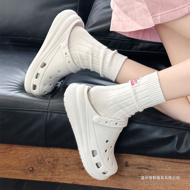 Women's Clogs with Thick Soles for Added Height, Comfortable Outdoor Beach Sandals, Slip-On Slippers, 2026 Summer New Model, Integrated Design Women's Clogs with Thick Soles for Added Height, Comfortable Outdoor Beach Sandals, Slip-On Slippers, 2026 Summer New Model, Integrated Design