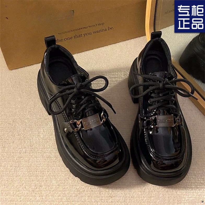 Популярные лоферы 2025 года, новые весенне-летние маленькие кожаные туфли, стильные универсальные модные дышащие туфли в стиле колледжа для женщин