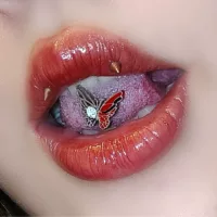 Бабочка капает масло три цвета новый язык гвоздь горячая девушка сладкое кольцо языка пирсинг украшения аллергия новый панк личность трансграничный