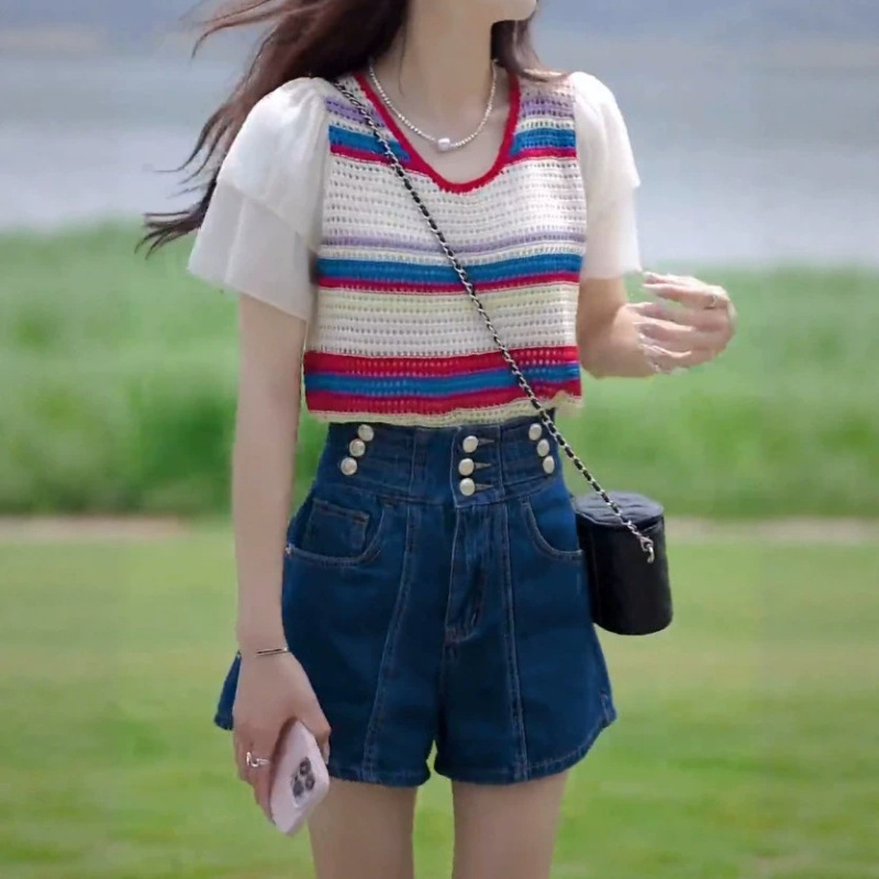 Summer New Style Striped Color-Blocking Fashion Versatile Patchwork Lace Sleeve Knit Top + Multi-Button Hot Pants Short Denim Jeans