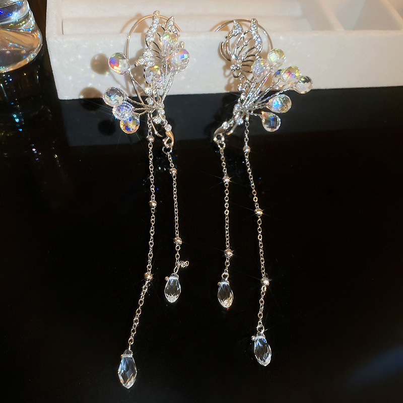 Pendientes de lazo de amor de diamantes llenos de agujas de plata galvanizadas en oro real Pendientes de moda exquisita Pendientes de lujo ligero plateado