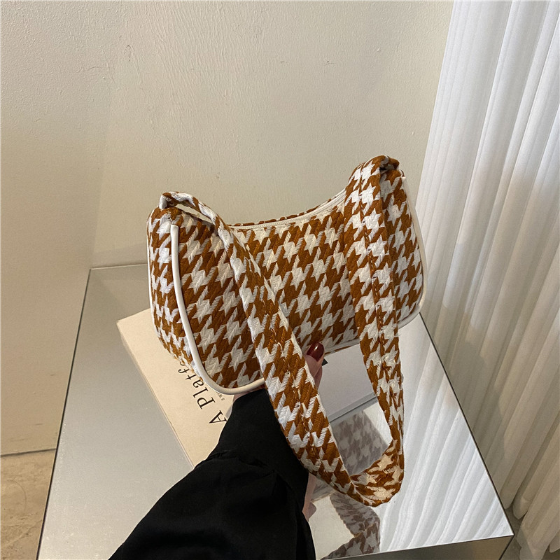 Women's Small Canvas Houndstooth Fashion Square Zipper Underarm Bag display picture 2