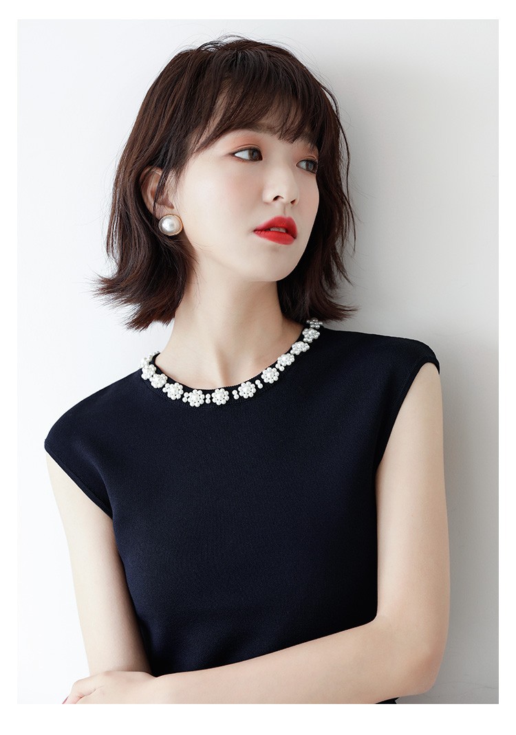 Elegant solid color knitted sweater sleevless