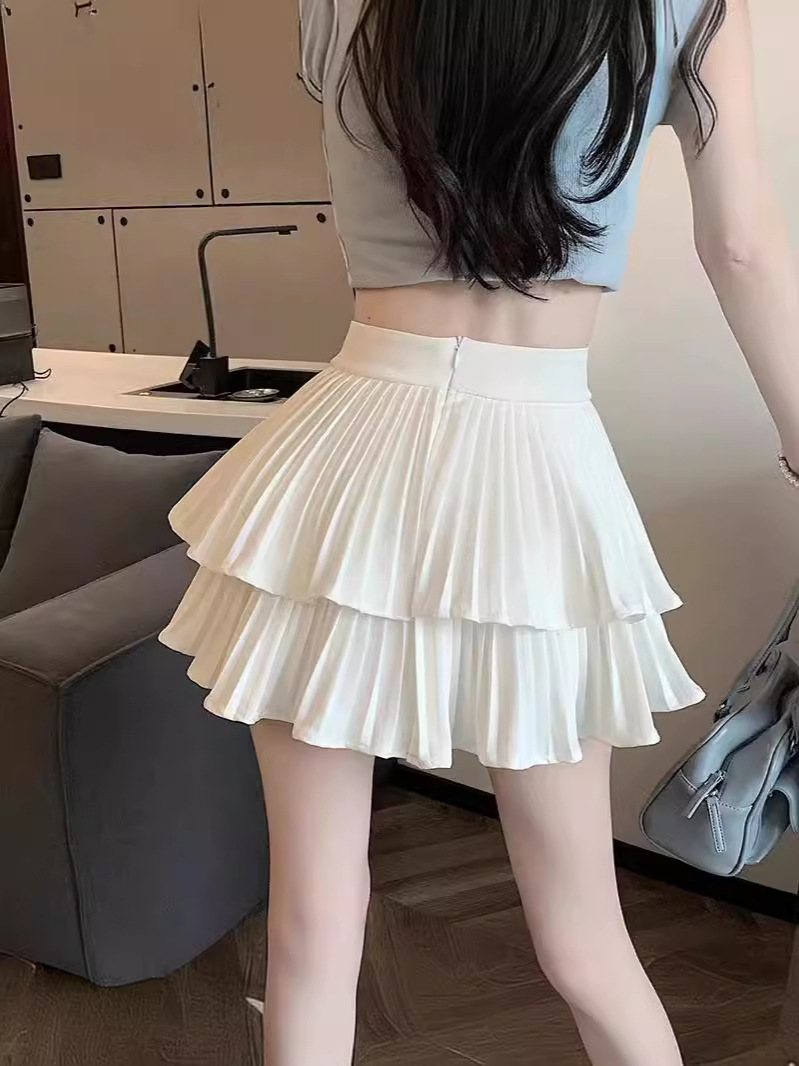 Summer fitted pleated skirt