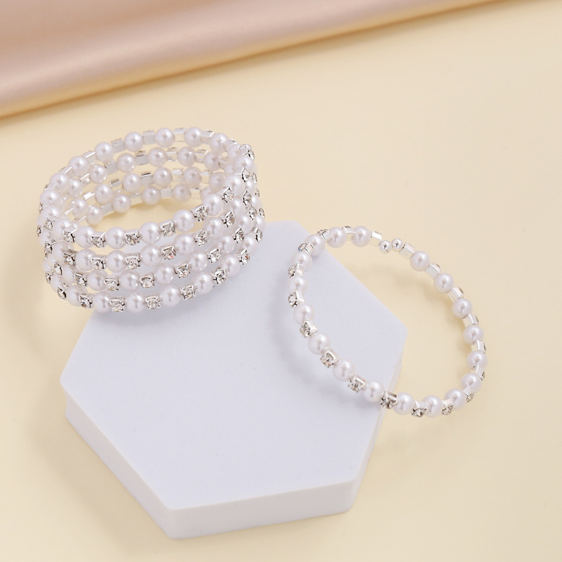 New Multi-layer Pearl Elastic Bracelet display picture 5