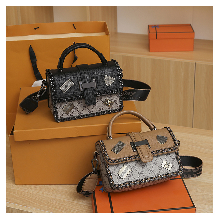 Borsa a tracolla vintage in pelle PU da donna, nuovo distintivo monogramma a contrasto di colore 2025, 2 tracolle regolabili, borsa a tracolla_voghion.com