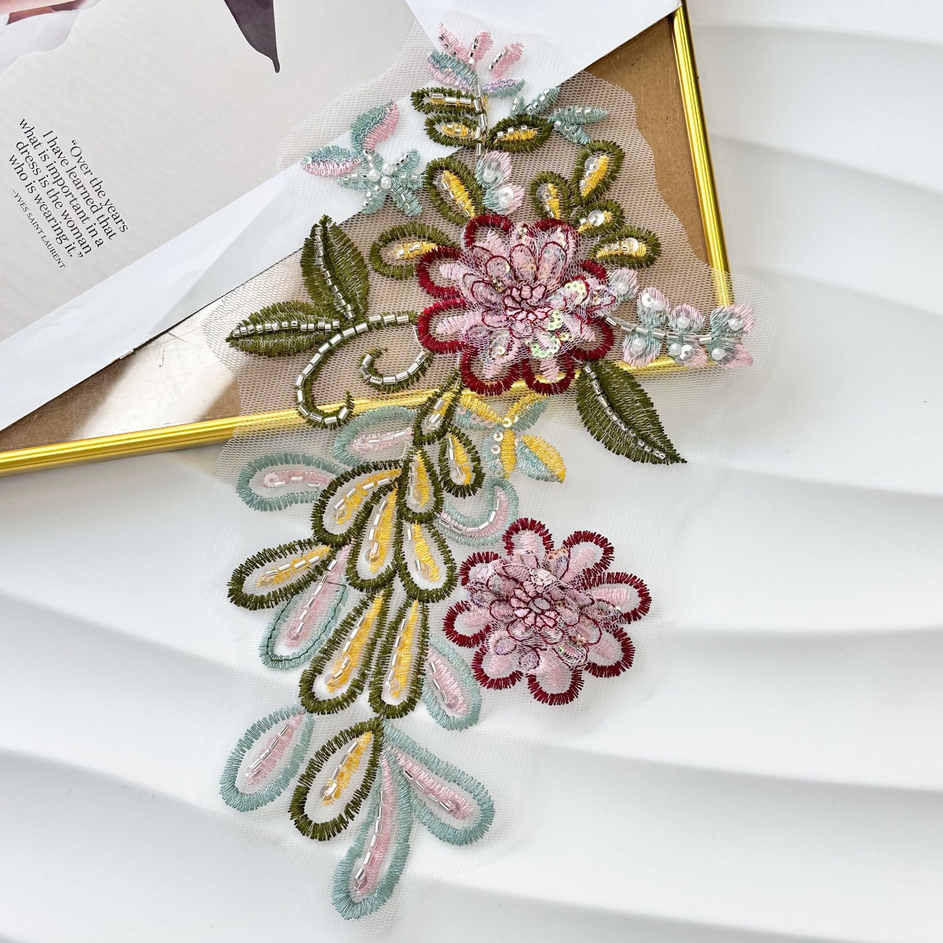 Nuevo hilo de red de color bordado flor de tela nueva cheongsam estilo chino ropa de estilo chino decoración delantera decoración decal accesorios en stock image 3