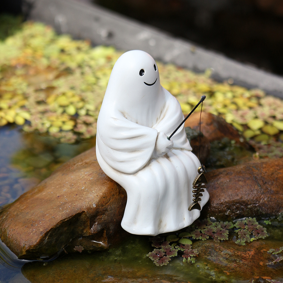 Halloween Resin Little Ghost Fishing Ornaments Ghost Festival Park Home Desktop Creative Skull Fishing Ornaments 