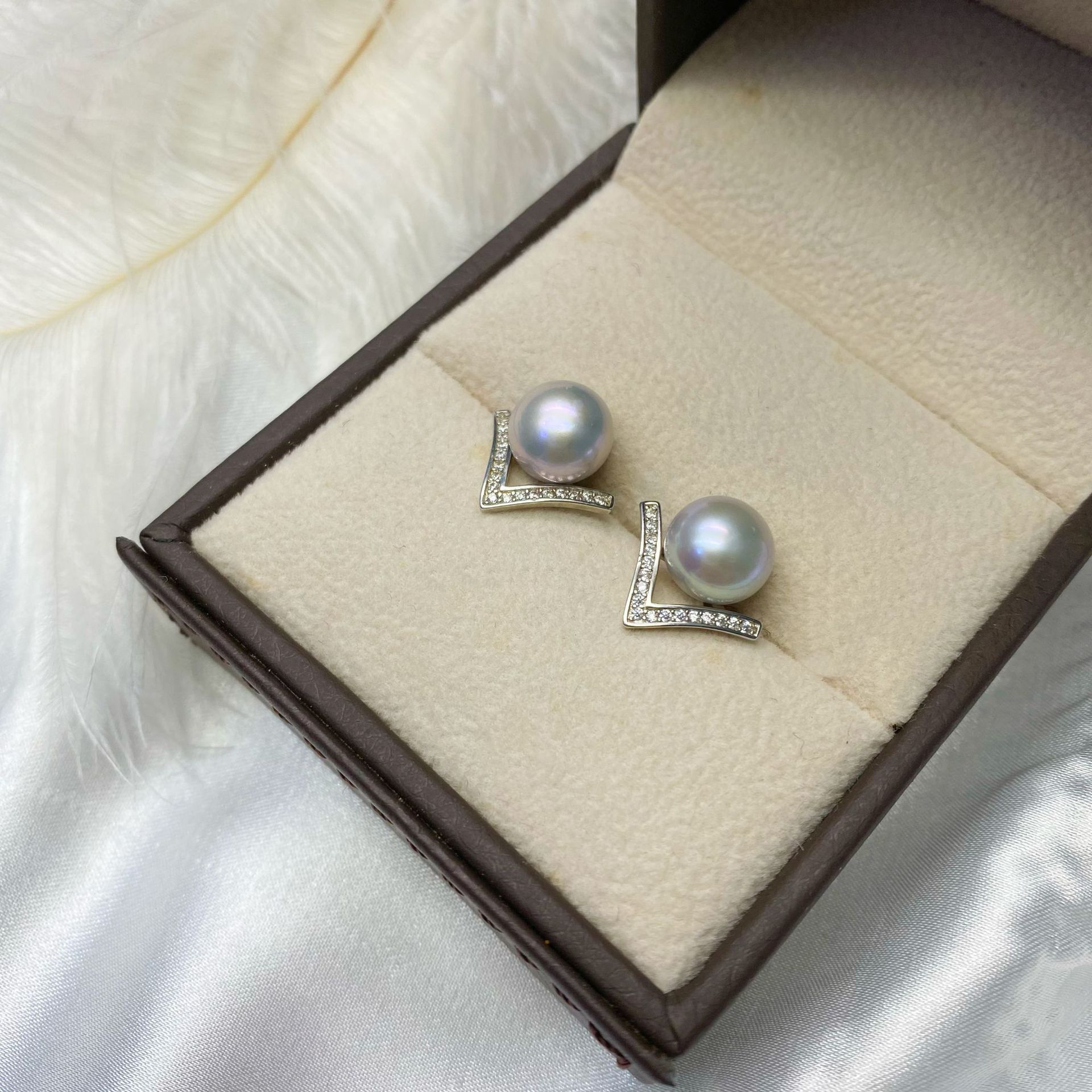 ���ŷ�����ͬ��S925������Ȼ��ˮ������� ʱ����Ʒ����һ������