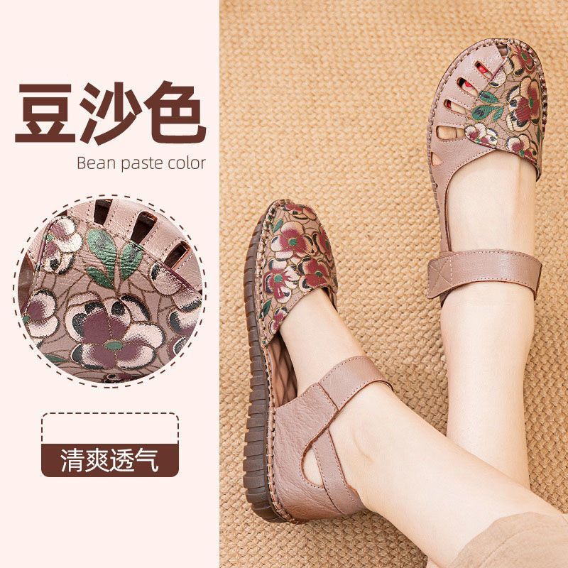 Flor nacional sandalias de cuero suave con fondo plano hueco agujero zapatos de mujer verano anti-deslizante zapatos transpirables para ancianos
