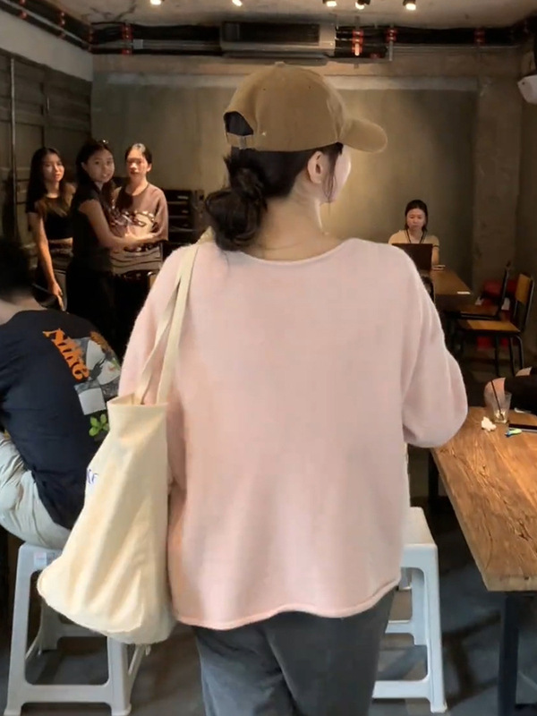 小香风粉色配吊带两件套软糯毛衣女早秋季设计感短款针织开衫上衣|undefined