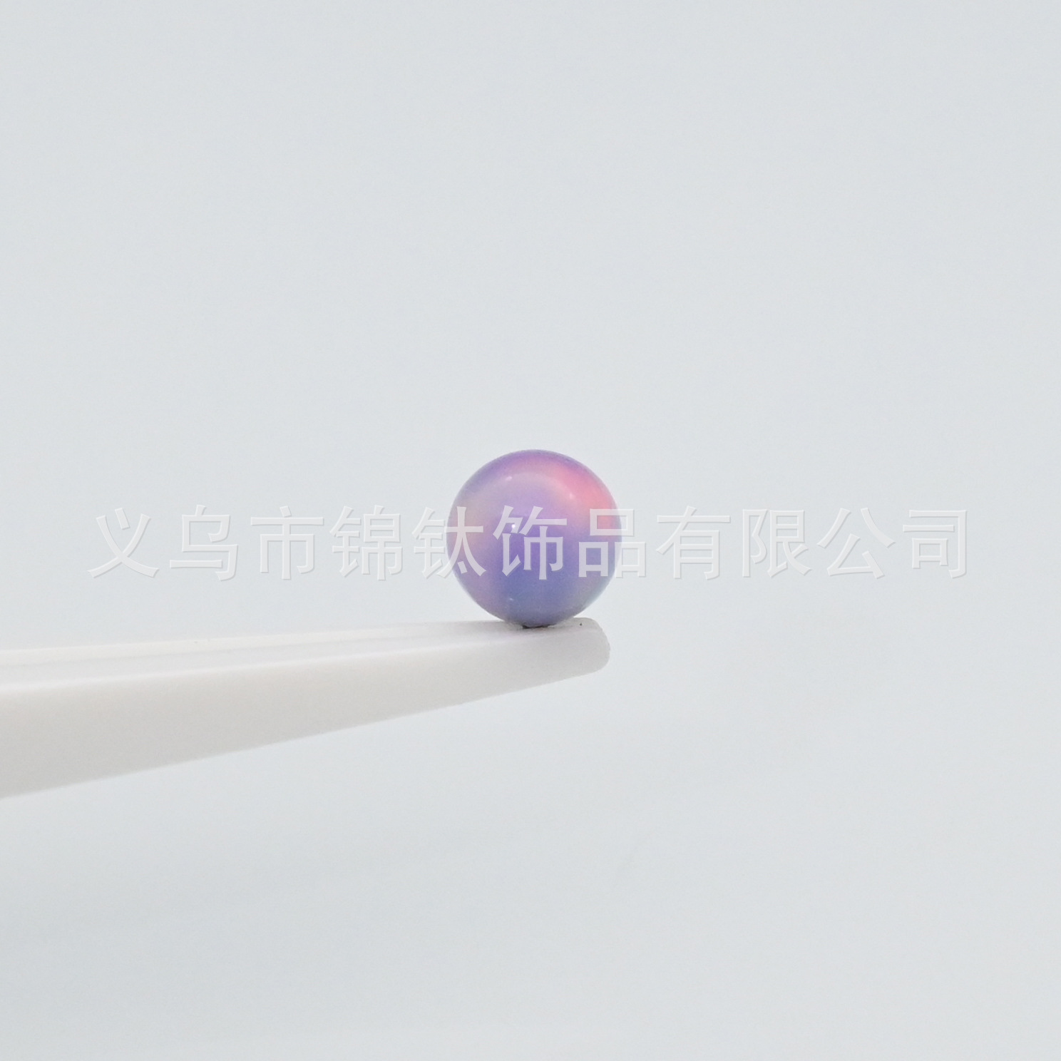 F136チタン合金キャンディー色粘歯星雲澳宝円珠耳釘唇釘舌釘代替頭穿刺アクセサリー