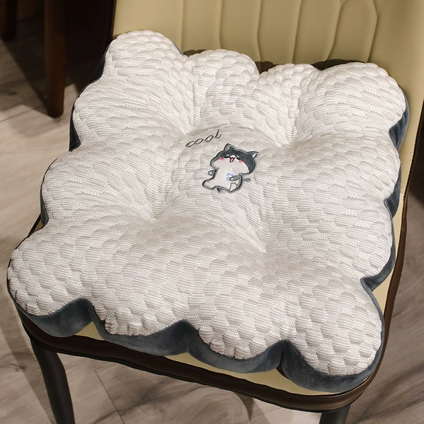 LD-Ice Doudou Husky Fang Cushion