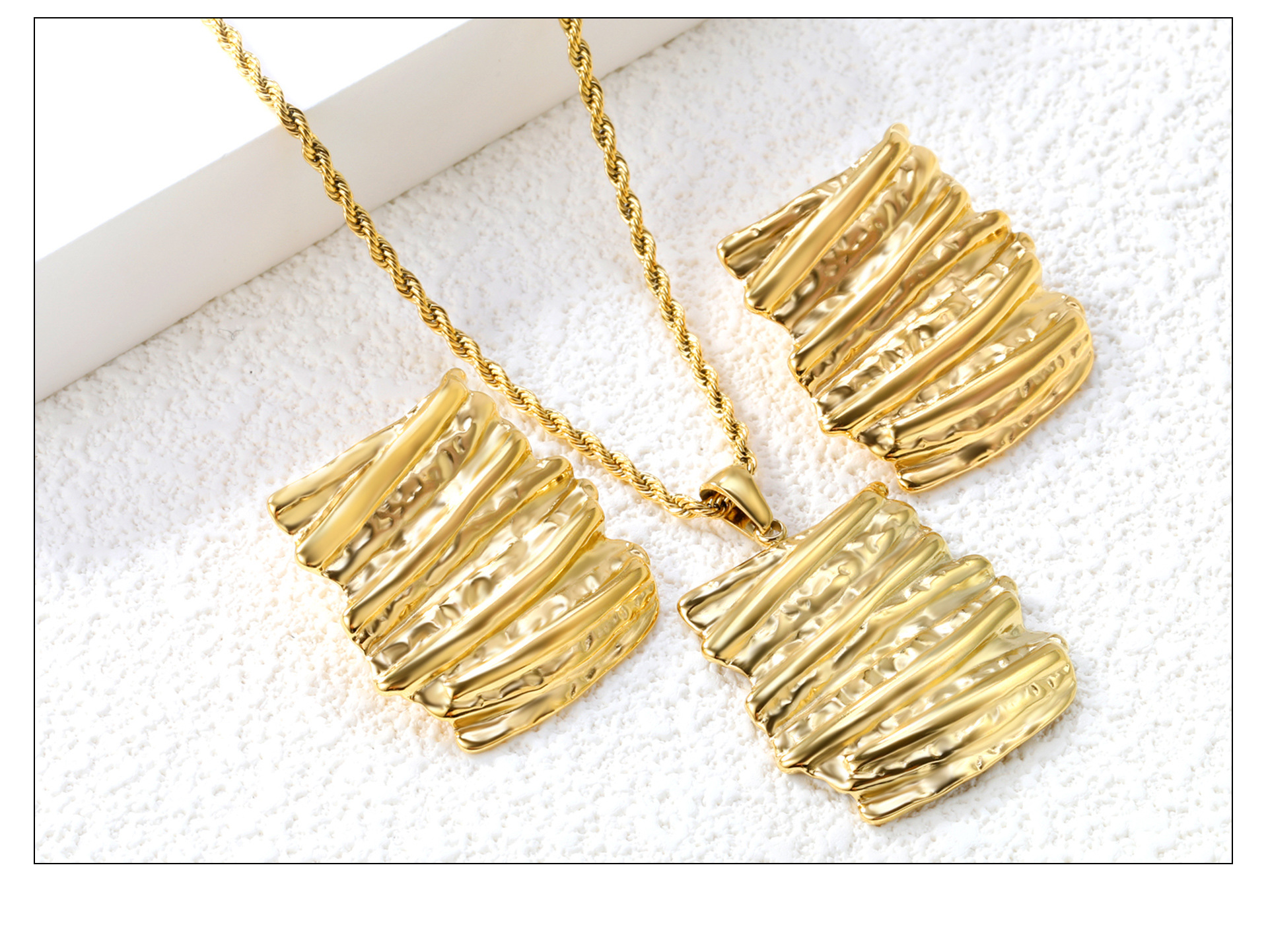 Casual, Date, Shopping Occasion 304 Stainless Steel Material Irregular, Bark Pattern Wholesale Jewelry Elegant Vintage Style Irregular Bark 304 Stainless Steel Plating Twisted Rope Chain Earrings Necklace Jewelry Set